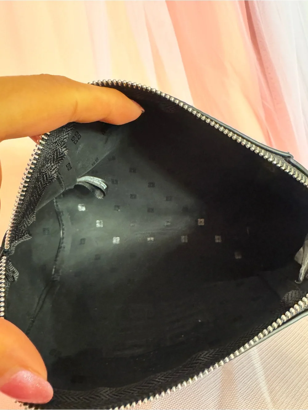👛Givenchy Parfums Black Zippered Makeup Bag Cosmetic Pouch Zip